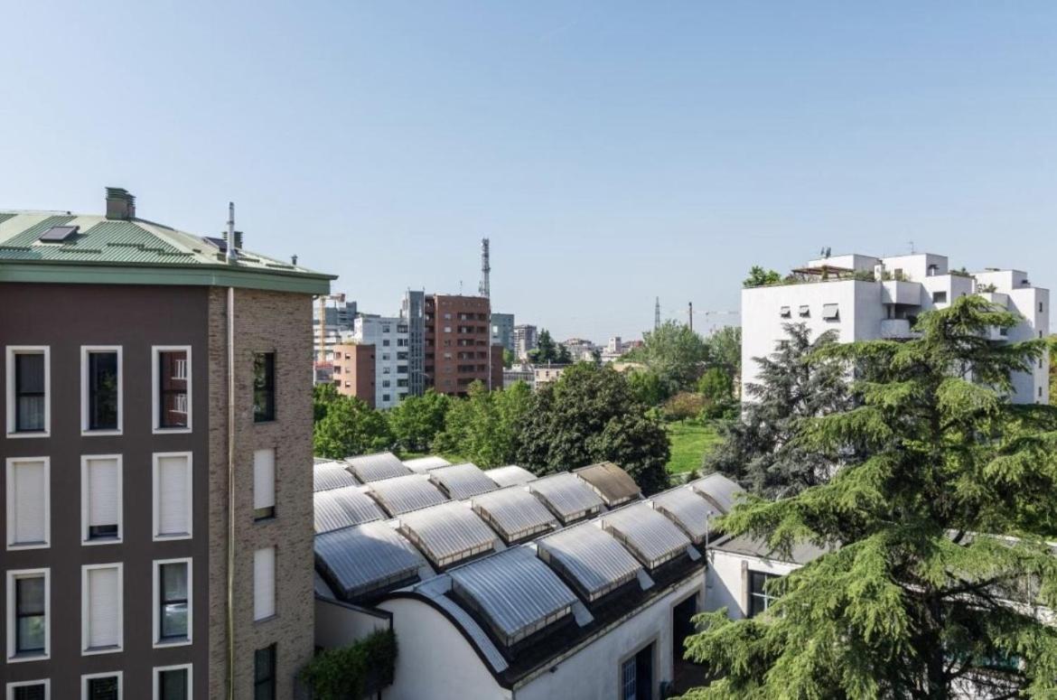 Luxury Apartment In Prada District Near Mm Brenta & Milan Center - Ideal For Business Profiles Экстерьер фото